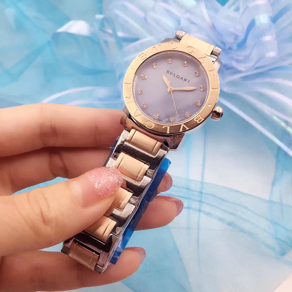 ブルガリ時計正面デザイン